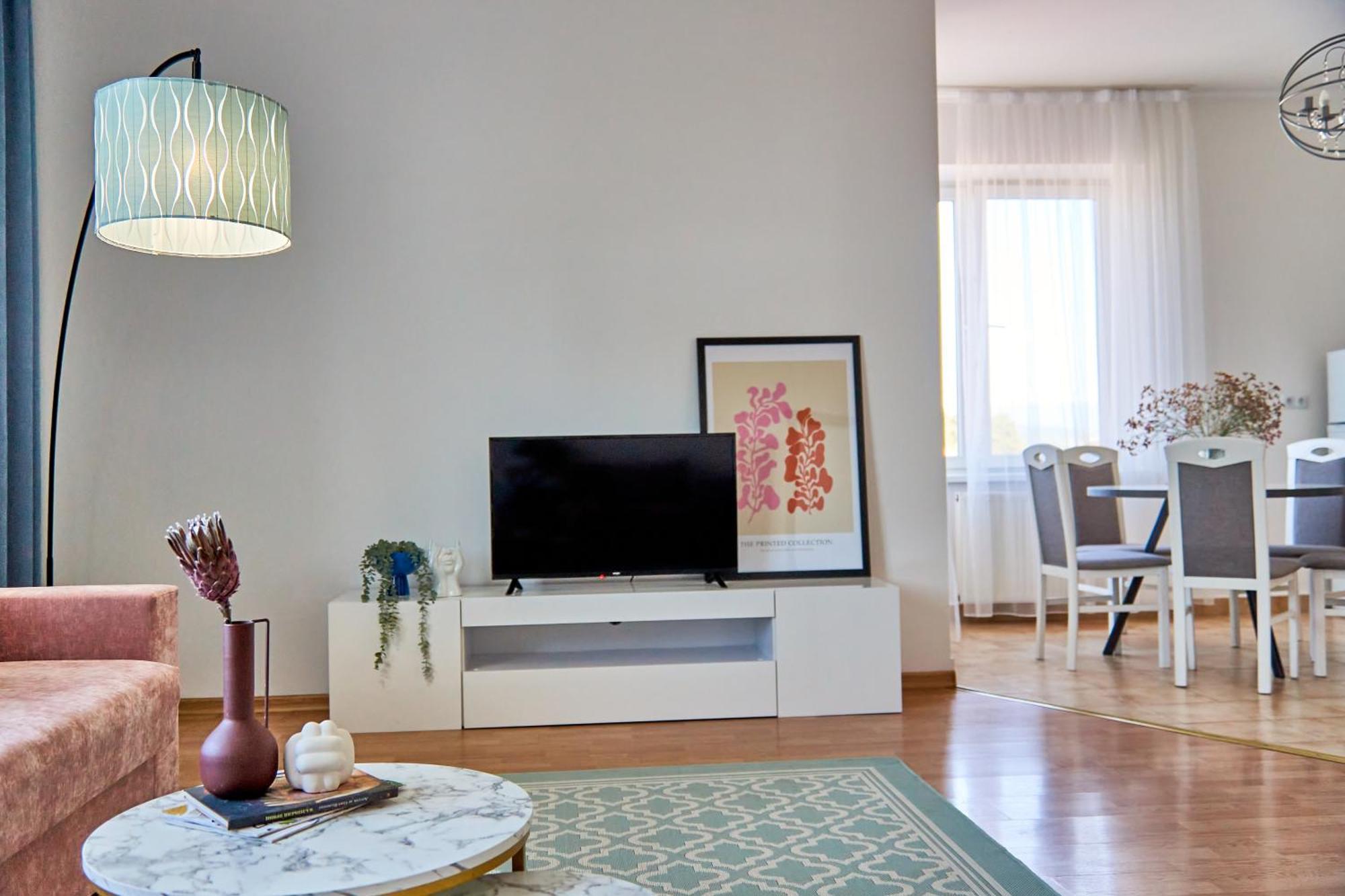 Wonderful Panoramic View Apartment Мукачеве Екстериор снимка
